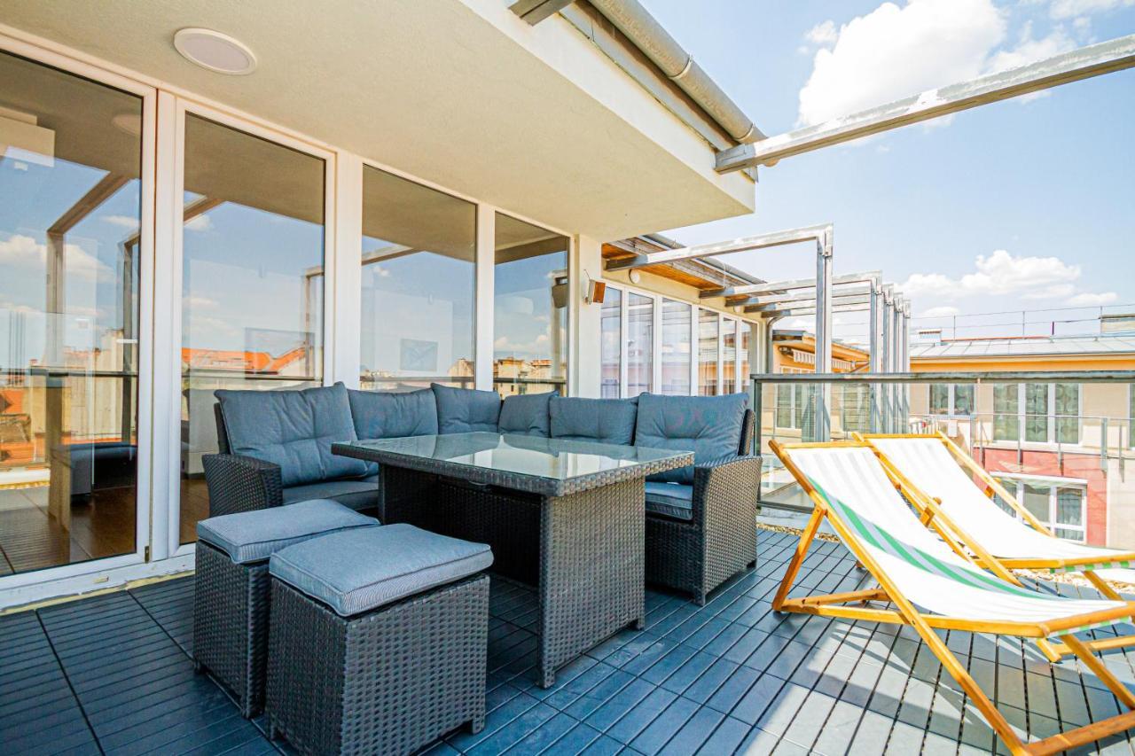 Luxury Apartment With Balcony In Downtown Budapest Exterior photo
